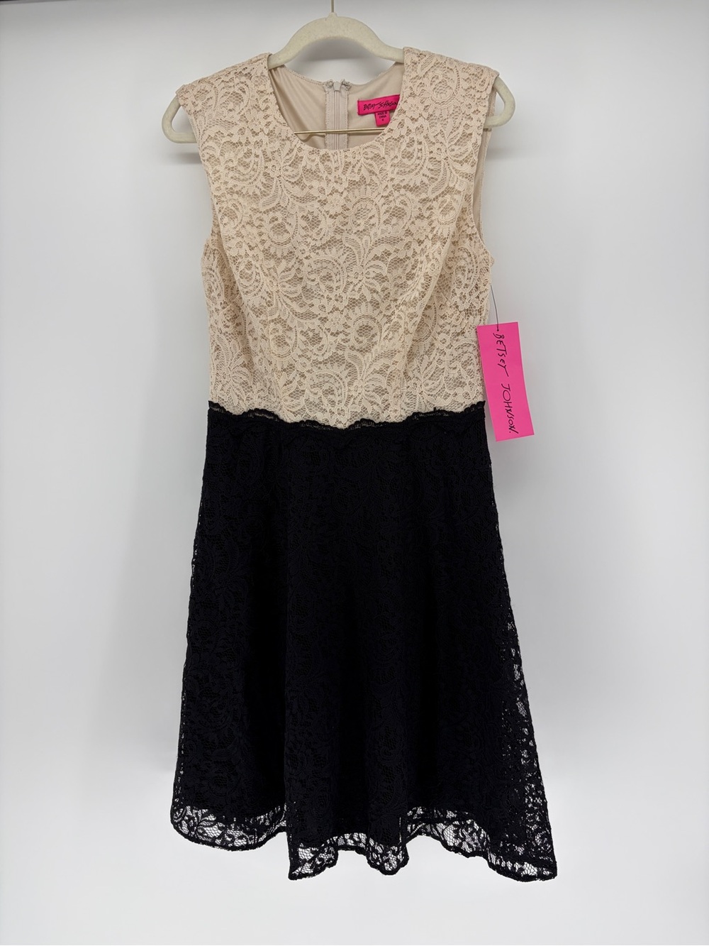 NWT Betsey Johnson Cream & Black Lace Fit & Flare Cocktail Dress Sz 6